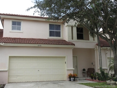 876 Nw 132nd Ave, Pembroke Pines, FL