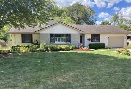44 Hastings Ave, Crystal Lake, IL