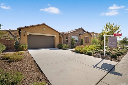 35642 Ginger Tree Dr, Winchester, CA