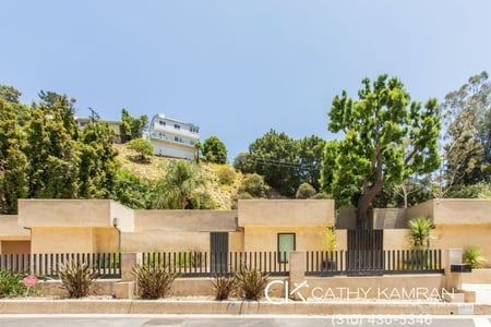 1634 Benedict Canyon Dr, Beverly Hills, CA