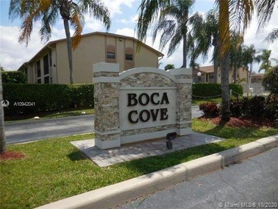 9431 Boca Cove Cir, Boca Raton, FL