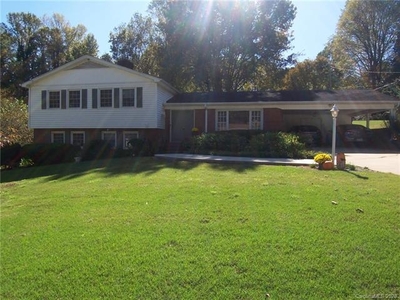 707 Hanover Dr, Shelby, NC