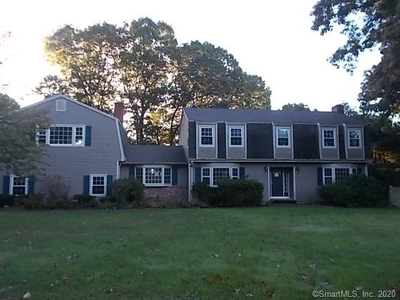 21 White Tail Ln, Trumbull, CT
