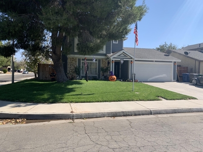 45134 Colleen Dr, Lancaster, CA