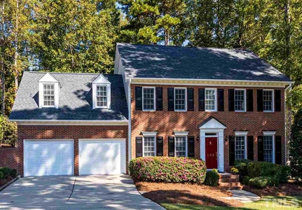 132 Southwold Dr, Cary, NC