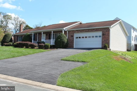 715 Hess Ct, Westminster, MD