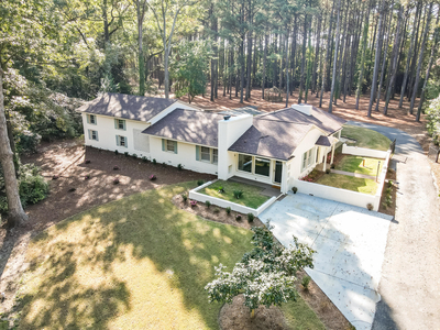 226 Pineview Dr, Greenville, NC