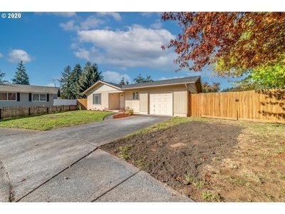 1160 Lane Ct, Cottage Grove, OR