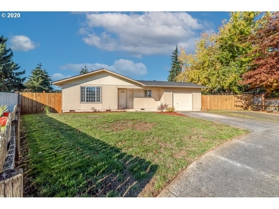 1160 Lane Ct, Cottage Grove, OR
