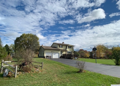 224 Stacey Rd, Coxsackie, NY