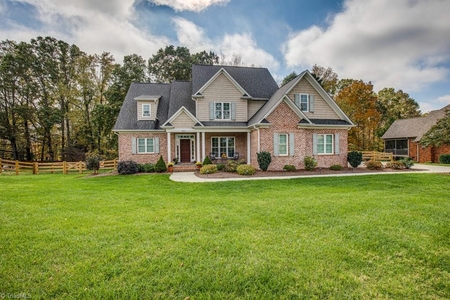 1924 Woodstock Rd, Clemmons, NC