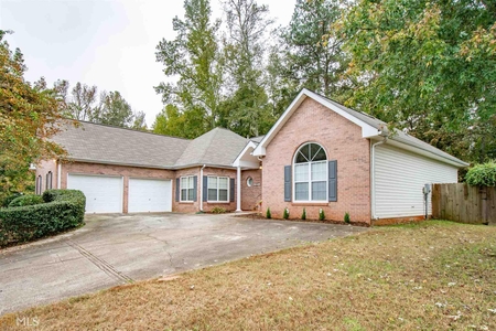 3855 Carriage Downs Ct, Snellville, GA
