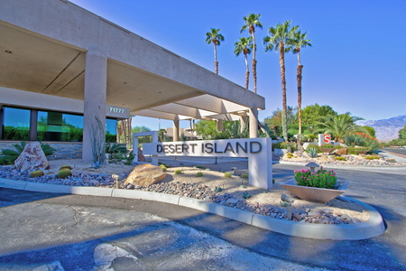 900 Island Dr, Rancho Mirage, CA