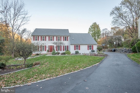 2719 Spring Valley Rd, Lancaster, PA