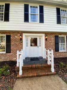 3249 Wood Dale Rd, Chester, VA