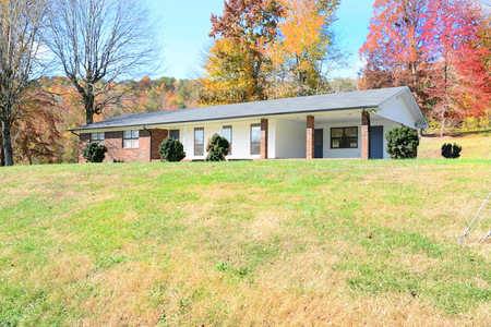 485 Countryside Dr, Evensville, TN