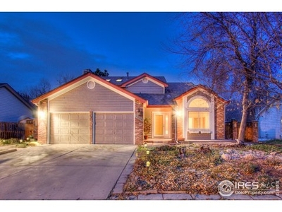 2206 Stonegate Dr, Fort Collins, CO