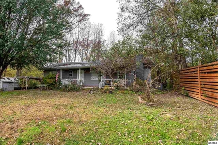 978 S Old Sevierville Pike, Seymour, TN