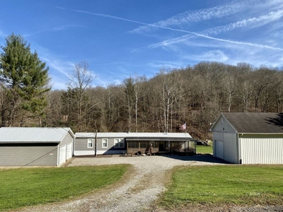 12189 Bean Hollow Rd, Athens, OH
