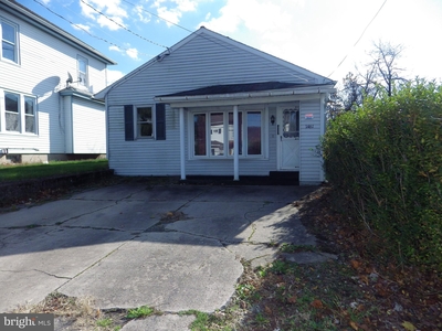 1461 W Main St, Valley View, PA