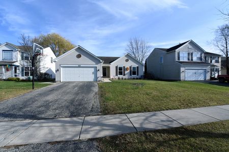 609 Indian Trail Rd, Antioch, IL