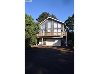 3460 Lincoln Ave, Depoe Bay, OR