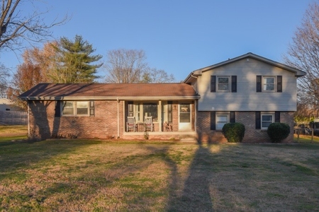 208 Hollywood Dr, Old Hickory, TN