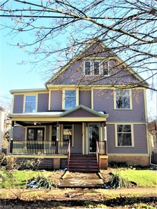 79 Beck Ave, Akron, OH