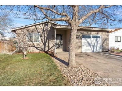628 Countryside Dr, Fort Collins, CO
