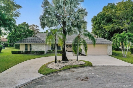 146 Nw 84th Way, Coral Springs, FL