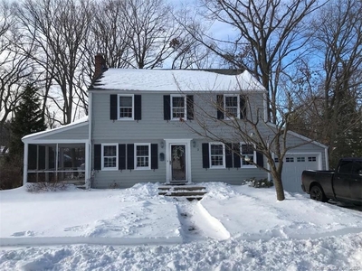 2 Westerly Rd, North Haven, CT