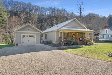 266 Light Waters Dr, Cullowhee, NC