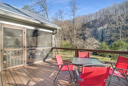 266 Light Waters Dr, Cullowhee, NC