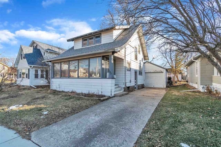 107 S Ringold St, Janesville, WI