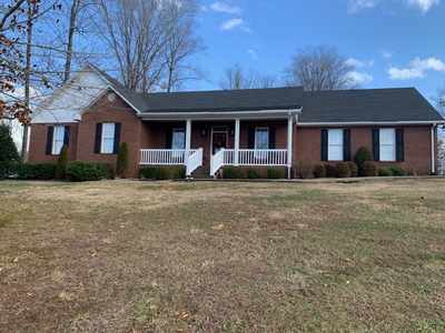 190 Derby Dr, Columbia, KY