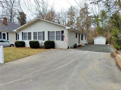 519 Midway St, Hendersonville, NC