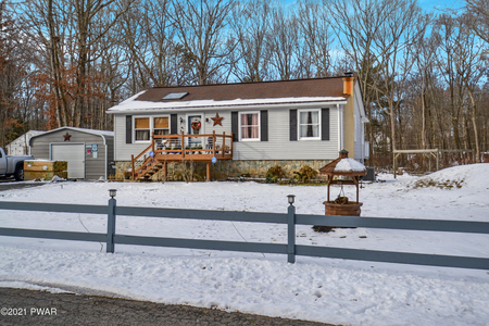 109 Roundhill Rd, Dingmans Ferry, PA