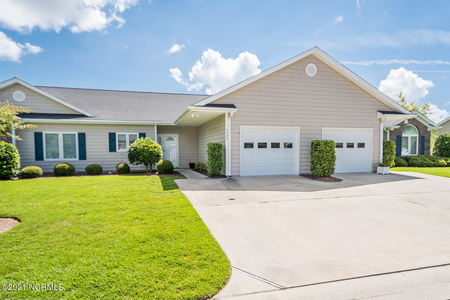 4422 Willow Moss Way, Southport, NC