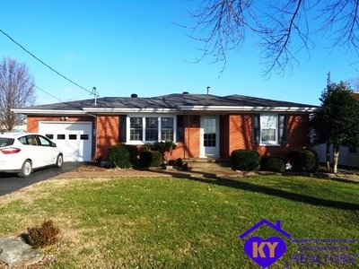 105 Greenhill Dr, Campbellsville, KY