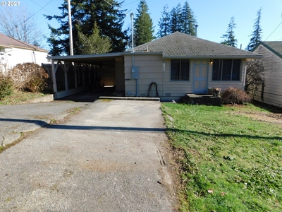 1646 N Ivy St, Coquille, OR
