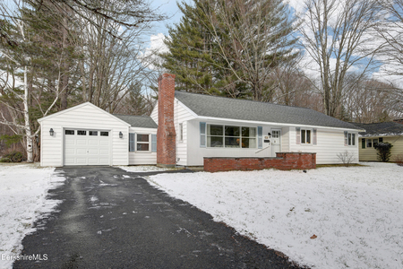 74 Lindley Ter, Williamstown, MA