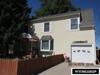 122 S 13th St, Worland, WY
