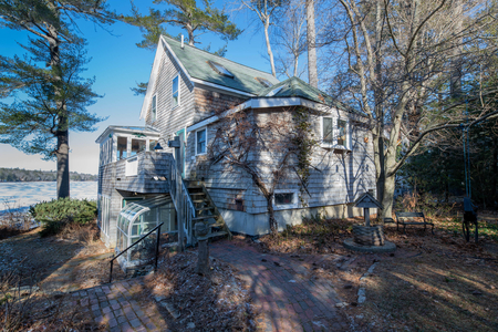 43 Sunset Rd, Falmouth, ME