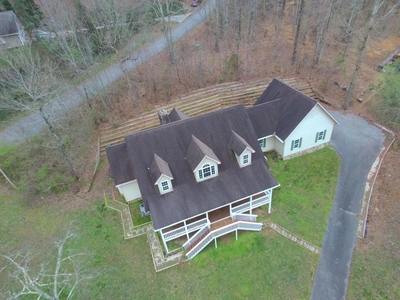 101 Windrock View Ln, Oliver Springs, TN