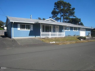 1836 Nw Jetty Ave, Lincoln City, OR
