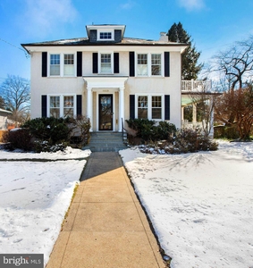 8809 Kensington Pkwy, Chevy Chase, MD