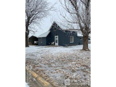 221 3rd St, Stratton, CO