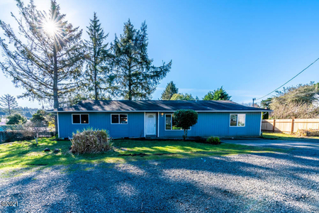 1118 Sw 11th St, Lincoln City, OR