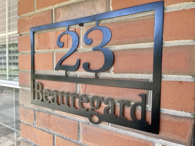23 Beauregard Dr, Wilmington, NC