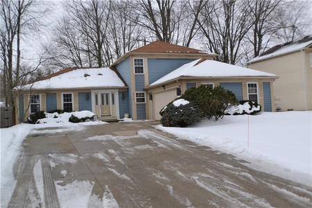 8374 Bradfords Gate, Olmsted Falls, OH